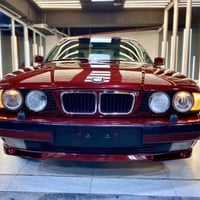 بيع مستعجل.  BMW للستفسار اتصال على رقم الهاتف سعر 55 وبيه مجال. 07892...