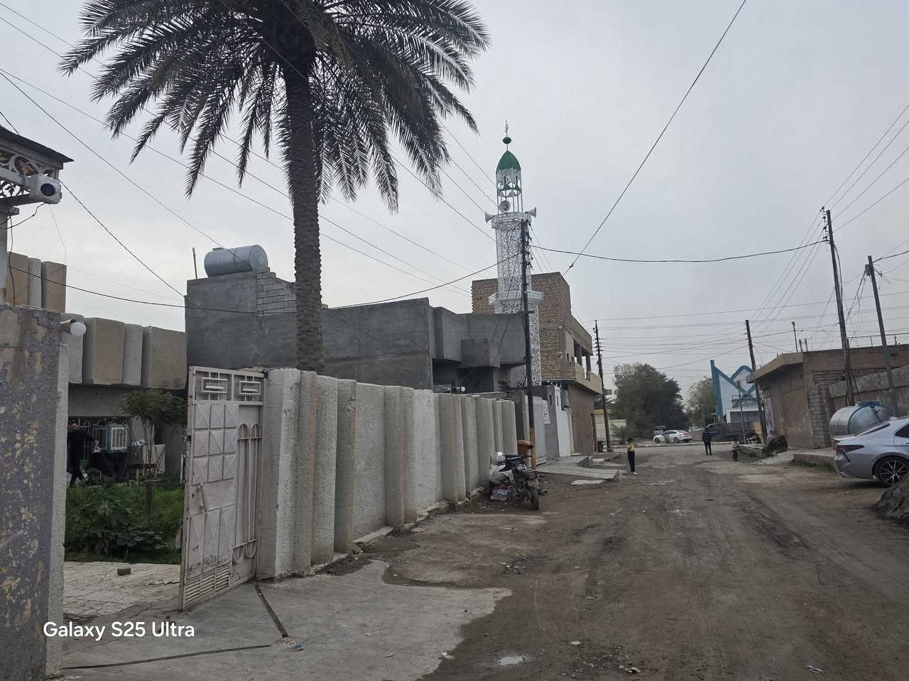 السلام عليكم دار بحي البوشامان مجاور الشارع الرئيسي موقع مميز جدا مجاور مدرسة المتوكل المساحة 529 متر 5 غرف 
***********
