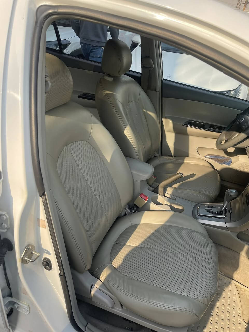 بي وايدي. ٢٠١٦ جديده. سياره. كير اوتو. بلاديه. سعر ٧٠.  وبيهه مجال. بغداد ***********شراي يتصل
