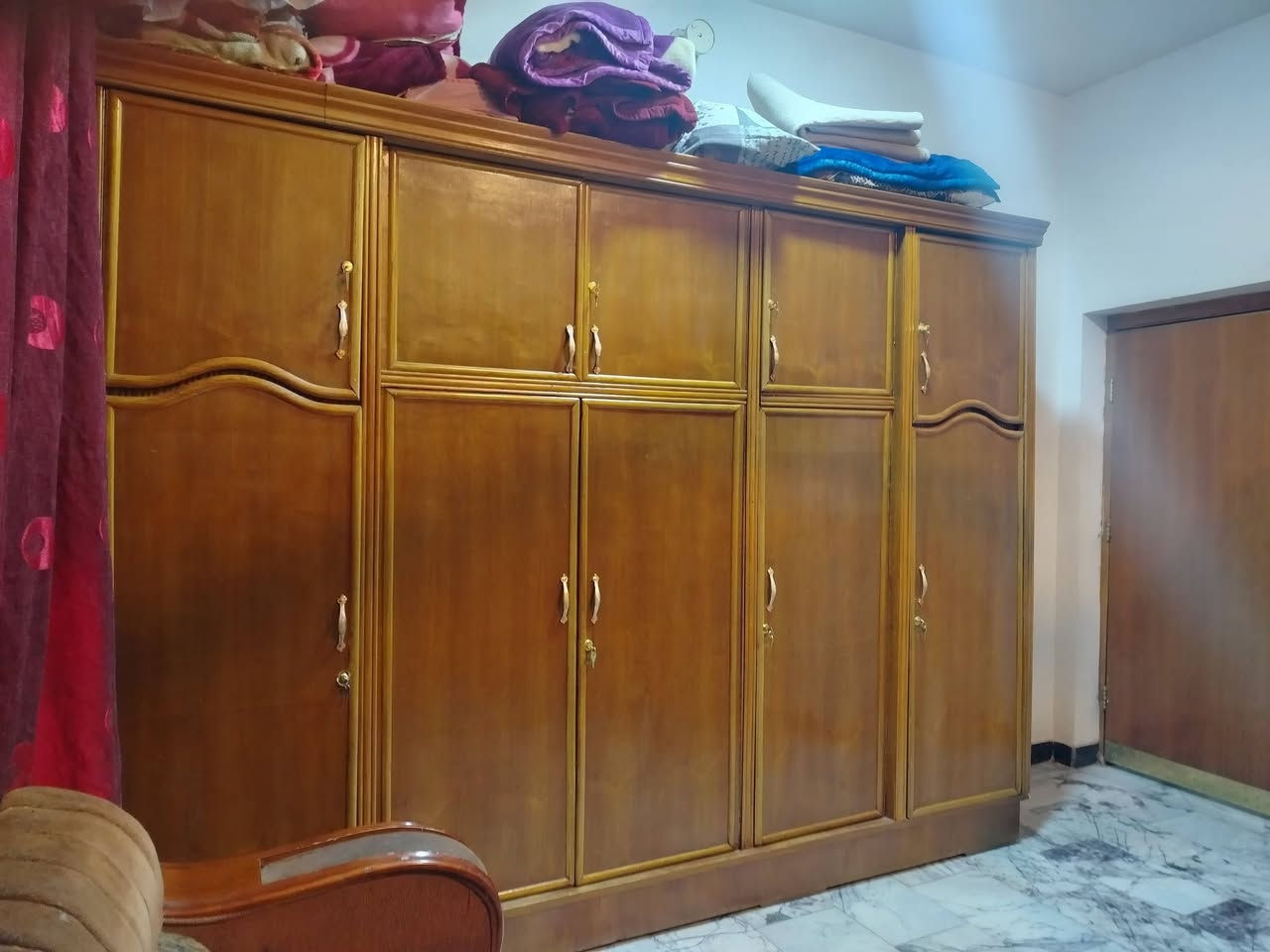 كنتور صاج داخل وخارج نضيف العنوان حلة حي الجزائر ***********. ***********
