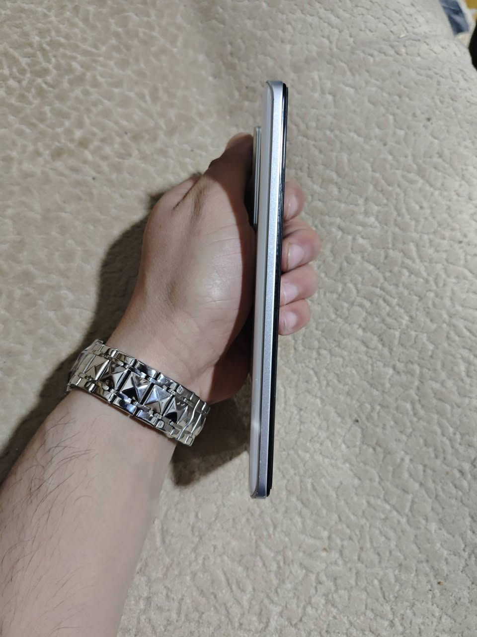 Poco F5 Pro للبيع
ذاكرة 512 رام 12+6
شاشة 120HZ
بطارية 5160 شاحن 66W
ببجي 120 فريم
كاميرا 64MB
للتواصل***********

