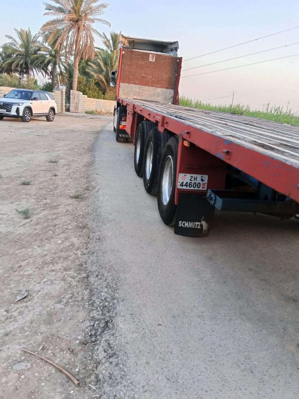 سلام عليكم فالفو شيطان 2003 كير عادي ٣/٣ مربوطه تنكر +فلات بسمي تحويل مباشر عربانه بنز تخم تاير راس وعربانه تخم ويل كروم  السعر ١٧٠ وبيه مجال 
 لاستفسار ***********.   ***********
