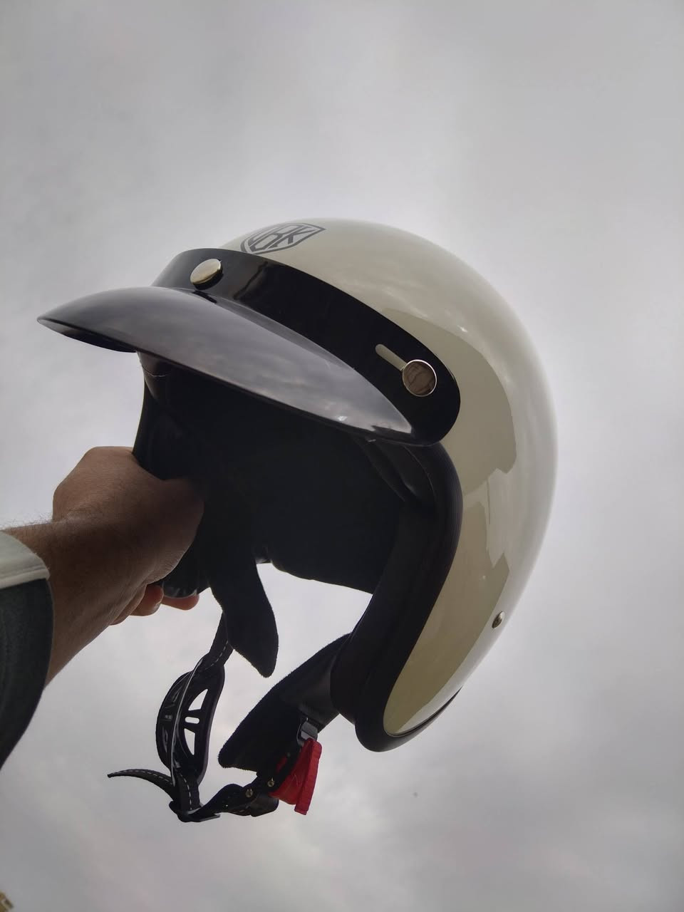 السلام عليكم هاي الخوذة جديدة قياسهة XXL اصلية ماركة (OBK) اليريدهة يجي خاص او واتساب ***********
