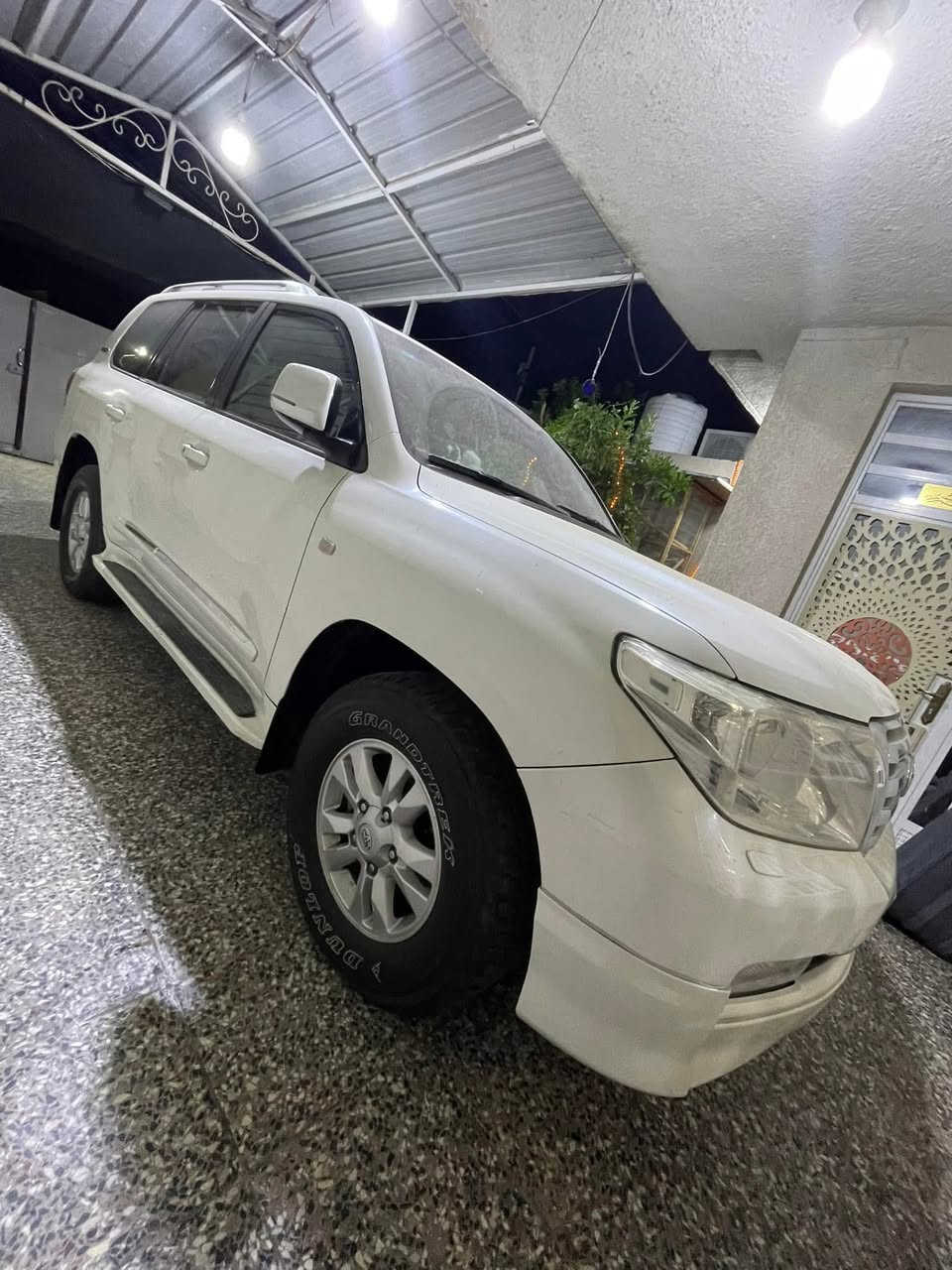 لاندكروز 2010 ستينية جاهزة بية باردات 2 بسيطة مكفولة من صبغ وضربة مكاني بغداد *********** عارض ب330 ورقة
