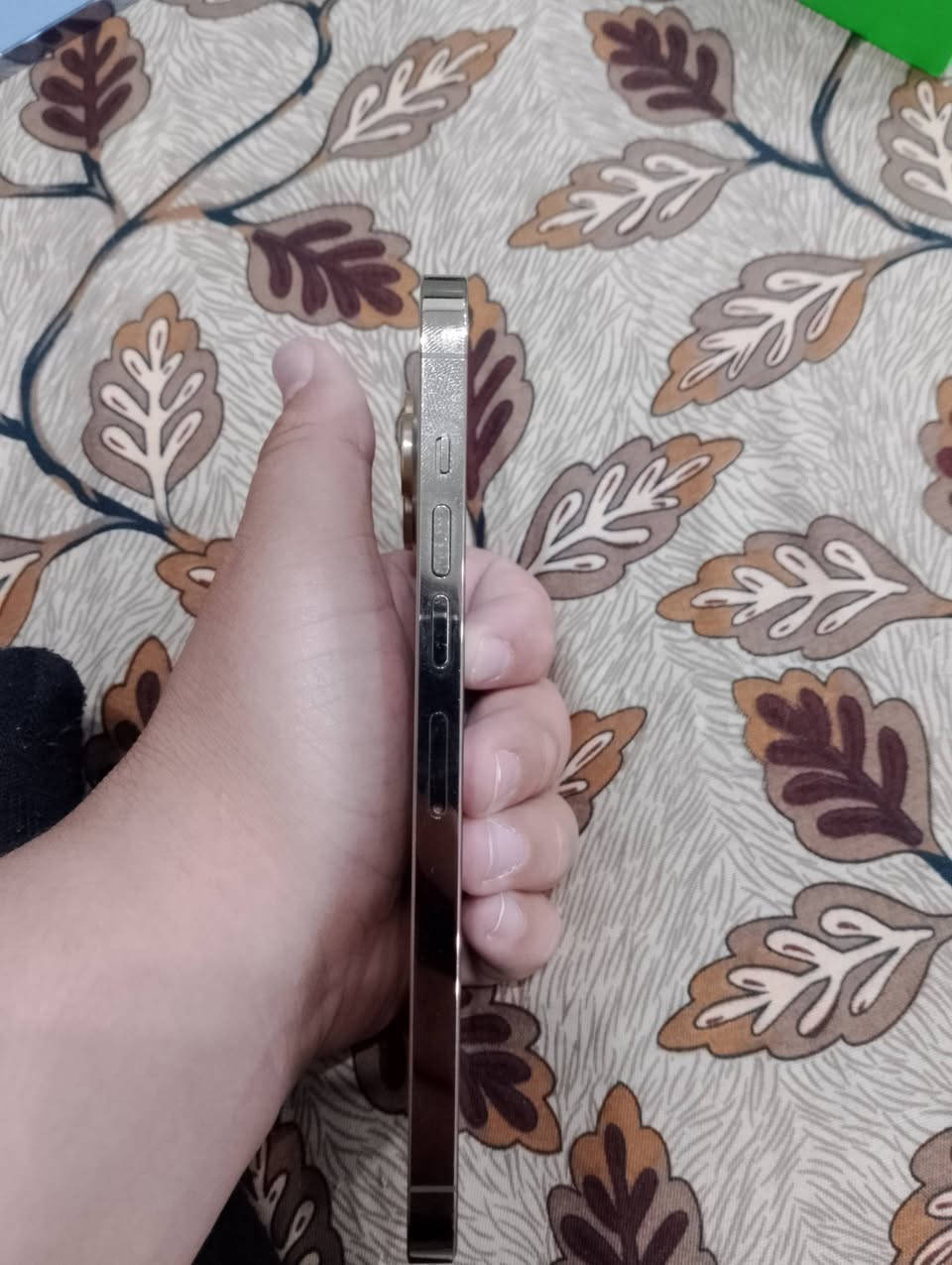 ايفون 13 برو ماكس للبيع اي عيب مابي مبدل بطاريه ذاكره 256 سعر 700 بي مجال عنواني طوز خورماتو يم جامع سيد هاشم رقم موبايل ***********
