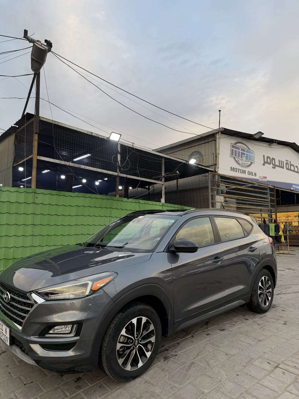 السلام عليكم 
توسان ٢٠١٩ فول ١/١ H track لمتدد فول الفول 
ماشية ٦٨ الف 
حادث السيارة بنيد صبغ وبيها قبق جنطة بالعراق 
مواصفات 
بصمة / شاشة / بانوراما / لايت ٥ عدسات زنون / سايد بريك دكمة / كشن كهرباء / كشن جلد / تدفئة بالكشنات 
فول للاخير السيارة
رقم بغداد  الدولي باسمي تحويل ثاني يوم 
مكاني بغداد 
***********
