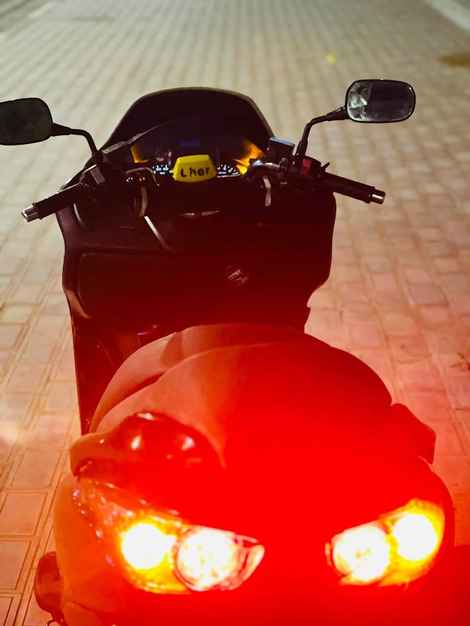 فورزه ٠٩ للبيع نضيفه ب٨٠٠ وبيها مجال مكاني كربلاء مستعجل مستعجل
***********
