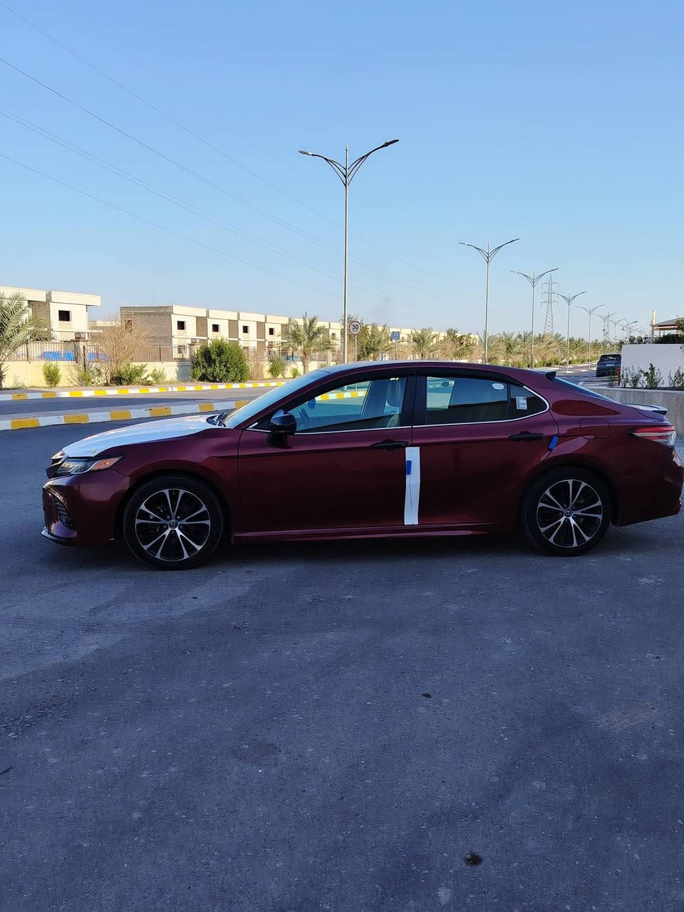 السلام عليكم للبيع بسعر 149 كامري  Se امريكي 2018 لون ماروني الضرر بنيد والجاملغ نفسه مصلح بدون داخل السياره جديده وحيل حلوه وجاهزه رقم بغداد سنويه وهزه ورقم جدد مكينه وكير شرط العنوان تكريت
***********
