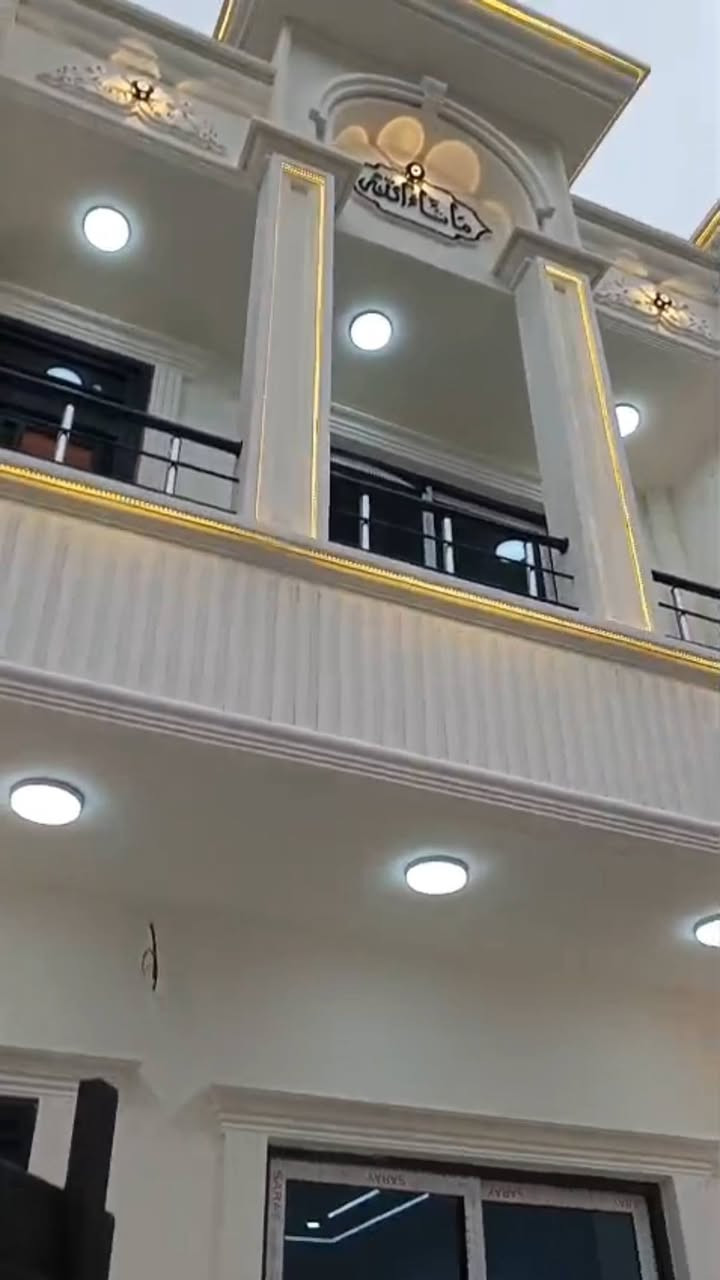 📢🏠دار للبيع 
طابقين 
~~~~~~~~~~~
طابو ملك صرف✏️📋
~~~~~~~~~~~
بناء جديد صفر غير مسكون 
~~~~~~~~~~~~
📐المساحه :-100م
~~~~~~~~~~~
📍الموقع العقار :- حي النور الثانية  
     قرب جامع الشهيد كمال شيخو
مكان المنطقة جيد قريب على المدارس وشارع الاطباء الحجاج

~~~~~~~~~~~
💸السعر :علق تم يصلك السعر
للاستفسار اكثر الاتصال على الرقم 
***********
***********
                                  
1-التعامل يكون مع صاحب العقار الشرعي .

٢-المكتب وسيط بين الطرفين ولحفظ الإجراءات القانونية والتأكد من صحة العقار قبل تسليم اي مبلغ بإشراف قانوني 

عنوان المكتب 
حي النور الاولى
مقابل متوسطة مندلي
________________________________________
نستقبل جميع العروض 
🏠السكنيه  🏛️التجاريه
