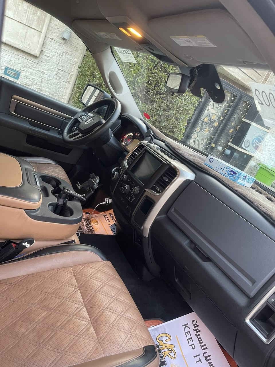 سلام عليكم  RAM موديل 2020
كلاسك 

حادث بچم جاملغين وبديد تبديل 

باب صغير بدي طويل 

سياره عليه ادامه كامله متصرف كلشي عليه

تايرات بلكيات باتري كله مبدل 

حساس خلفي كامره خلفيه

نضيفه  

سعر 195 ورقه

ترهم مراوس لاندكروز  او برادو موديل 8 او 9 او 10 او 11 او 12 

متواجد فيس خاص او اتصال

***********
