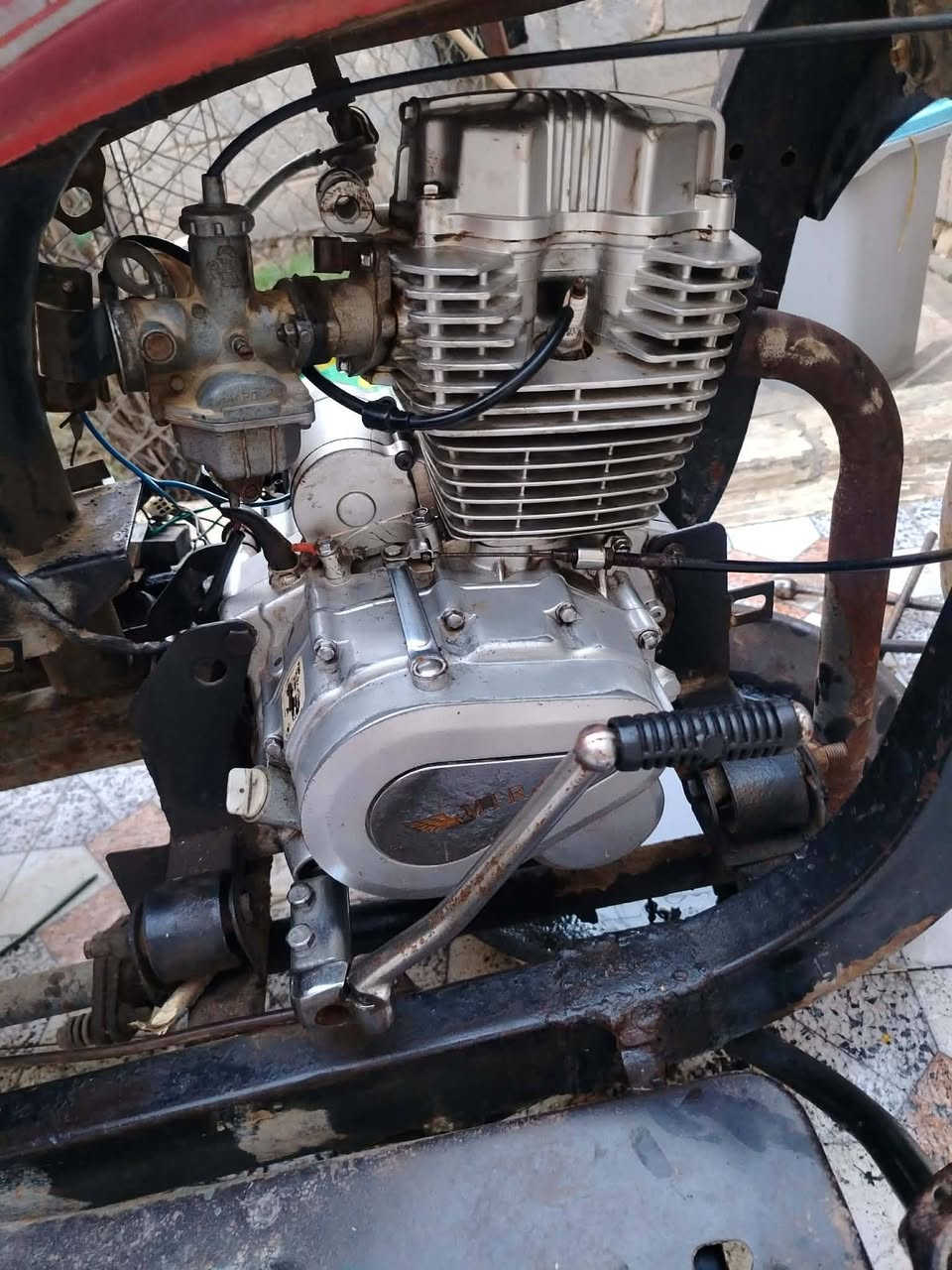 سلام عليكم محرك للبيع سعر ١٠٠ وزوج تواير سعر ٣٠ ميسان ناحيه السلام ***********
