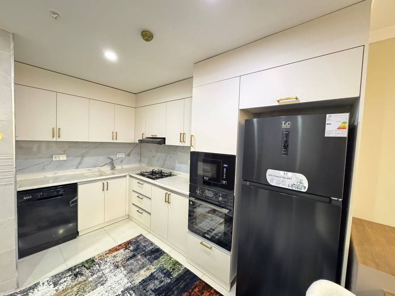 شقة للايجار و للبيع
ثلاث غرف وصالة مؤثثة vip

صفر  - مساحة 170متر

طابق الخامس

اربيل مجمع واو تاورز 

سعر الإيجار 1000 $

للحجز والاستفسار التواصل على 

الرقم *********** واتساب
