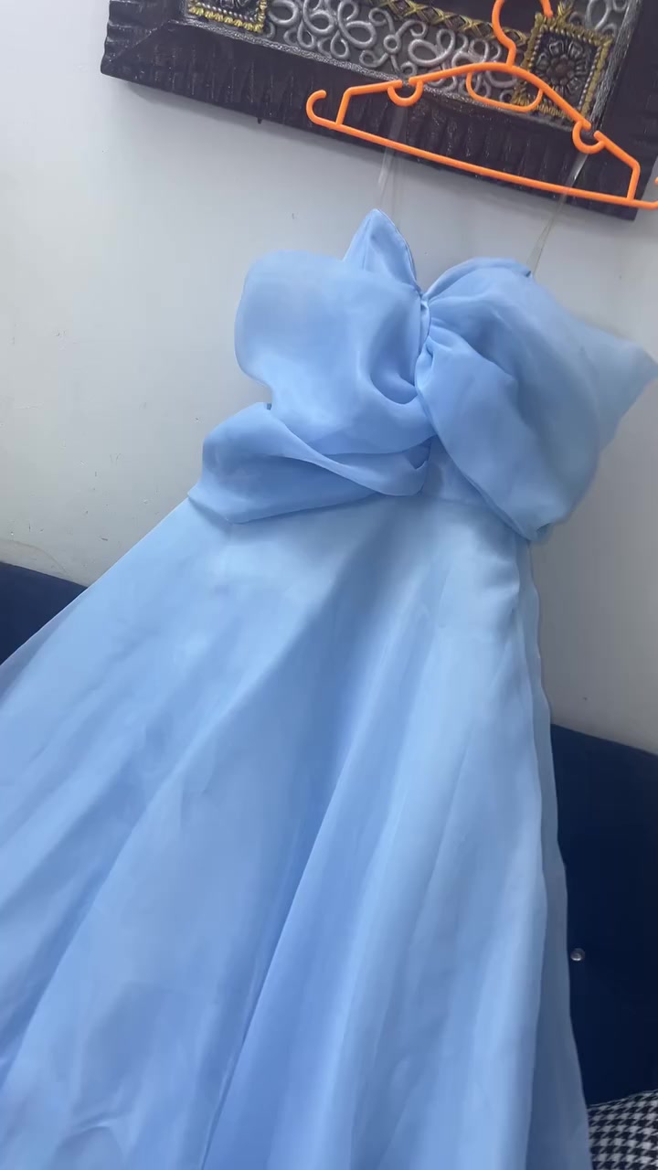 فستان ملبوس ساعة وحده فقط يلبس لحد وزن 66


**إذا كنت صاحب هذا الإعلان وتريد حذفه لأي سبب، رجاءا أرسل رسالة إلى الدعم الفني**