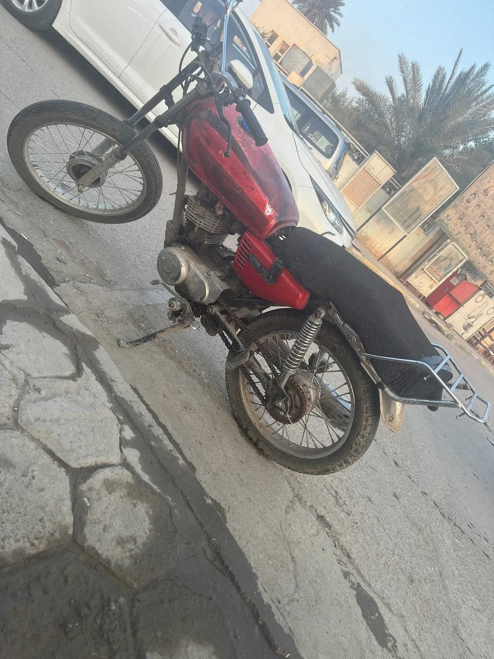 سلام عليكم تايكر موديل ١٩مكفوله من السرقه أبيع كوم حديد لدراجه  مجفته بس بيها شلعه شك لكاع لدراجه كلك اتصل وتدلل ***********
