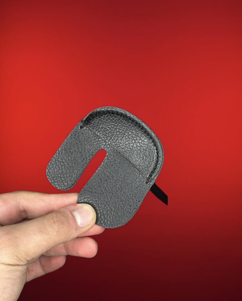 قوس صيد و تدريب بسعر 110 الف  مكاني بغداد حي اور يوجود توصيل داخل بغداد
القوس بقوة 50 باوند  متكون من :-
– جسم مصنوع من مغنيسيوم ألوي مع مسكة بلاستك غير مجوف

ينطي ثباتية و صلابة للقوس و مسكة ممتازة)
– أذرع من فايبرات الريزن و ليس ريزن مقوى
(ينطي عمر طويل و محافظة على قوة الاذرع لمدة طويلة)
– وتر / سترينگ من ألياف ال لينين و الحرير

– ماص صدمات مطاطي / ربر لتقليل الإرتداد 
– برش / فرشاة لتحديد مسار السهم و المحافظة عليه
‎– أيمينك سايت خاص ممكن يتعير بالكامل مع گبان
.
.
‎الإضافات :-
-حامية معصم جلد 
-كفوف اصابع
‎-ألنكيات مراح تحتاج اي شي ثاني غيرهن

- 2 أسهم مكس كاربون 
.
.


**إذا كنت صاحب هذا الإعلان وتريد حذفه لأي سبب، رجاءا أرسل رسالة إلى الدعم الفني**