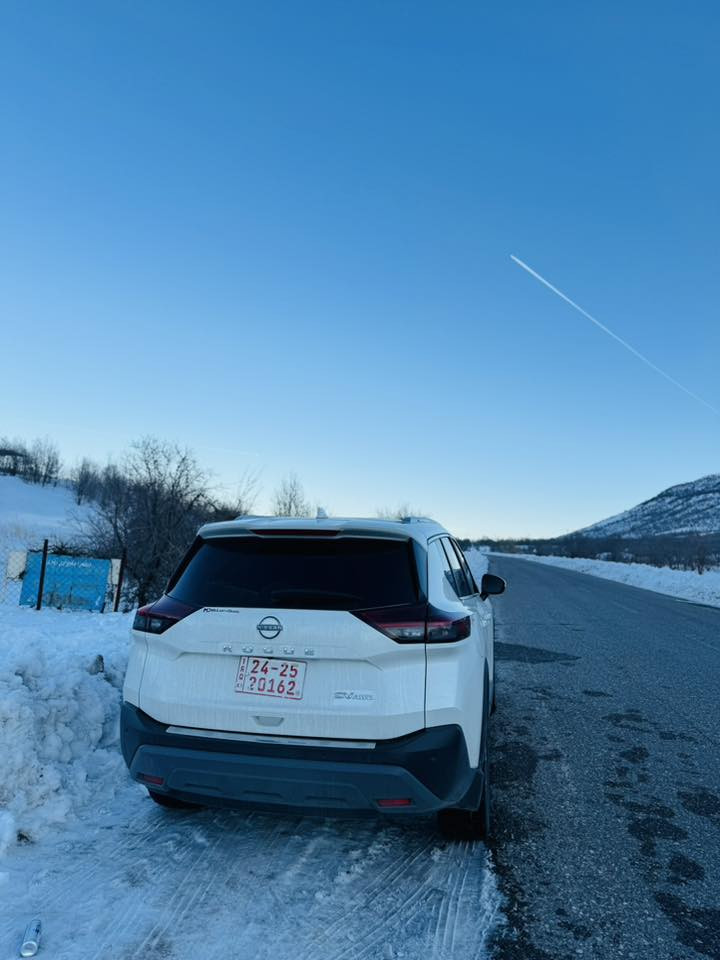 سلام عليكم نيسان روج2023مواصفات SVبلص بانورما دبل اكسل محرك3 بستن تيربوالضررجاملغ الامامي مبدل نفس الون شركه حافت البوند شبر صبغ بدون دواخل بدون ايرباك ماشيه 60 الف مايل السياره مابيها دينار مصرف والسعر170 ومجال "***********ملاحضه السياره مرقمه دهوك بأسمي
