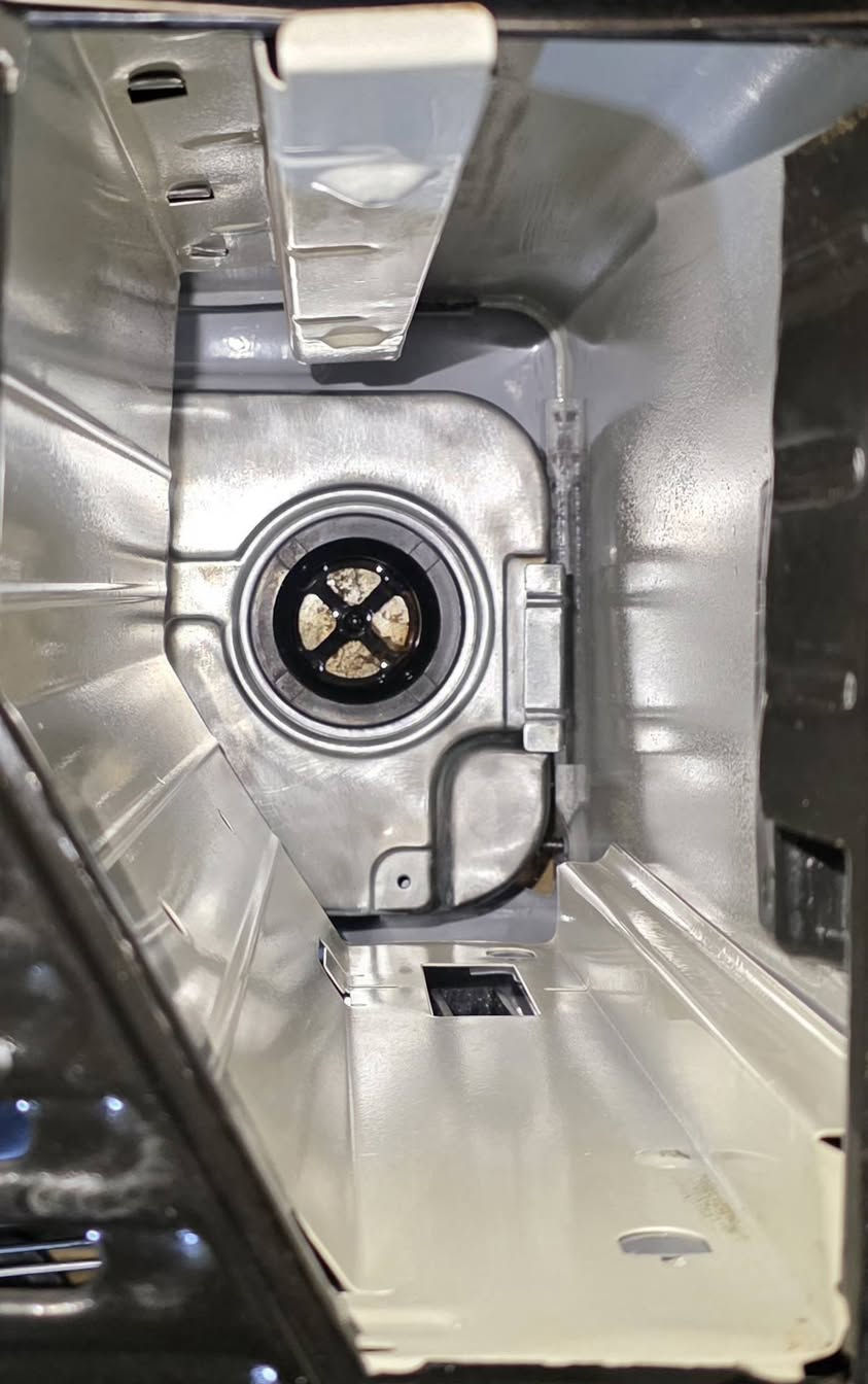 ئەم زۆپایە بۆفڕۆشتن ( تۆربۆی یابانی )عەسڵییە زۆر تازەو جوان وبێ عەیبە   وەک لۆک وایە مەزبووتە هیچ كێشەیەكی نییە
ژەنگ و ڕزیوی نیە  پڵیتەی تازەیە
وەجبەی یەکە  تازە هەیکەلی گۆڕاوە 
سلێمانی بەکرەجۆ
  گەیاندن هەیە بۆ هەموو شوێنێك  🚕
***********      ***********
