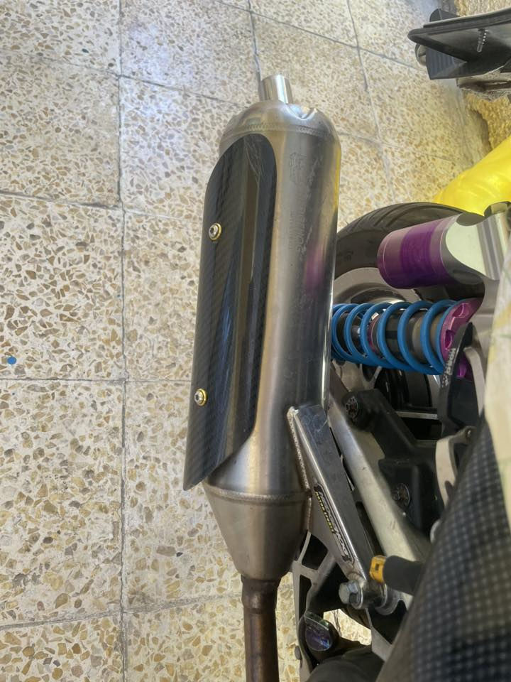 عيدكم مبارك وكل عام وانتم بخير

..للبيع فقط ..

صلنصة صوت جعرة و وزة دبل بوشه صوتها حلو ومو نشاز اصلية ماركة HEDG EHOG

مع قبق كاربون الياف حقيقي

صممت للدراجات الرياضية motor sports

للاستفسار*********** واتساب فقط

