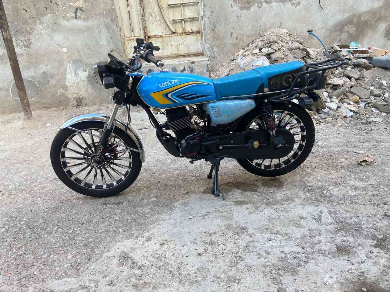 دراجه سولنك(2025) 5كير محرك Cbf اسود 200cc (ضاغطة وزنجيل بدون اهتزاز)
مكفولة من اي نقص 
اوراقها موجوده عل ايدي منزلها  
 عنواني بغداد مدينة الصدر 
السعر 850
 الرقم ***********
