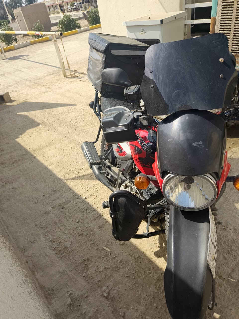 بوكسر 22 نضيفه كلش وكهربائيات كله  كله جديد وبلاديه  سنويه بسمي شرط التحويل سعر  مليون و850  وبيه مجال قليل مكاني زعفرانيه


**إذا كنت صاحب هذا الإعلان وتريد حذفه لأي سبب، رجاءا أرسل رسالة إلى الدعم الفني**