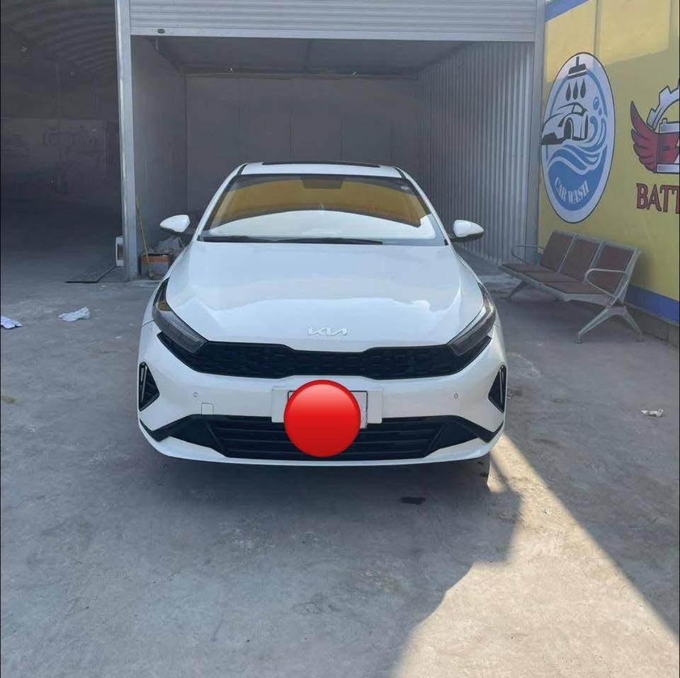 سلام عليكم
Kia K3 2024
ماشيه 26
محرك 1500 دبل نوزل
السياره كفاله عامه عده رصعه صغيره
🔴رقم بغداد الدولي🔴
فول مواصفات داخل احمر
وفتحه سقف وشاشه وكامره
ويلكب حجم ١٦
حساسات امامي خلفي
اوتو هولد ومري شفط
سايد بريك كهربائي 
مكاني بغداد زيونه او شارع فلسطين
***********
السعر 147$
