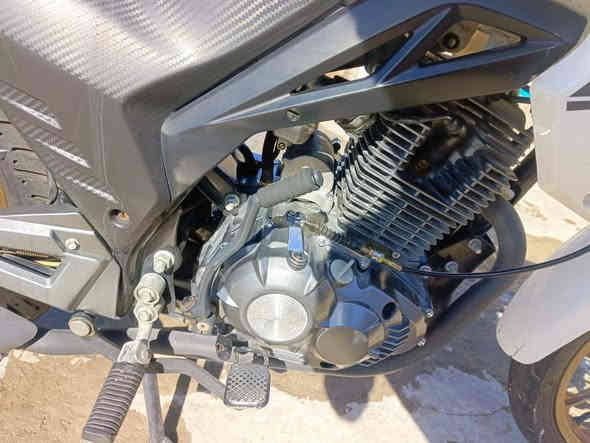 السلام عليكم دراجة RK موديل 2024  مكفوله كفاله عامه شهر 10 محرك 200 سي سي مرقمة اربيل بعدهه بسم الشركه كبل تحول مباشر دراجه نضيفه برغي ما مفتوح بيهه مكاني بغداد الشعب السعر مليون و750 الرقم ***********
