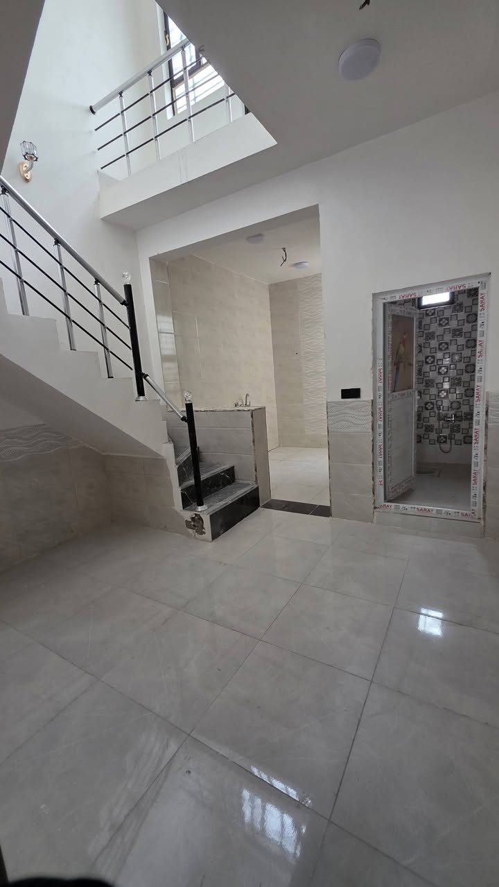 دار مساحه 50متر للبيع البنا طابوك جمهوري سعر جدا مناسب وبالعافيه ع اليشتري شوارع 10متر كافه الخدمات  يصلح دار سكن او حسينيه لزوار الموقع مالته خلف جامعه كربلاء مقابيل مدينه الزائرين طريق حله كربلاء يبعد عن الامام 4 كيلو 10 دقايق بسياره  الاستفسار اكثر ***********
***********
