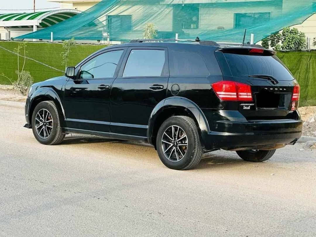 السلام عليكم للبيع جورني 2018 سنويه لغاية 2028
بأسمي السياره 
حره تحويل رقم دولي ذي قار
وارد امريكي 
 حادثها جاملغ وبنيد وباب 
7راكب
 4سلندر2400
 بصمه 
شاشه كامره
 ويل كب
 حاجب داخل
 جلد احمر 
 وبعد بيها مواصفات
 السعر 139 ملاحظه مراوس بشاهينه لون ابيض فقط غير الشاهينه ماريد العنوان الناصريه  رقم الهاتف ***********
