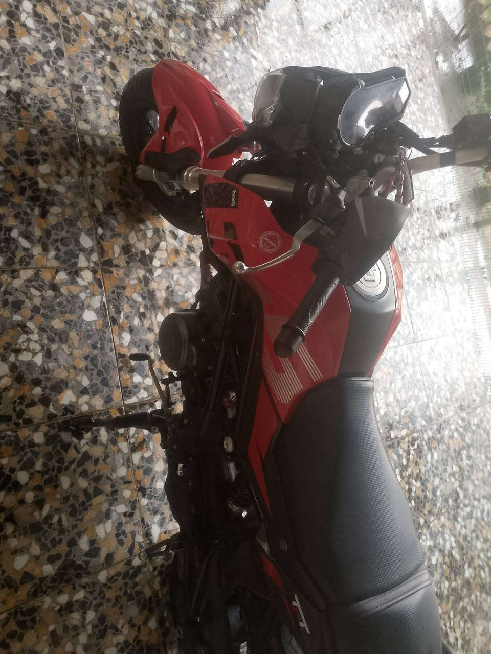 سلام عليكم  دراجه Tnt135ss
البيع مرقمه  سعرها 2500 ما ماشيه هواي وبيها شغلات بسيطه  ***********
