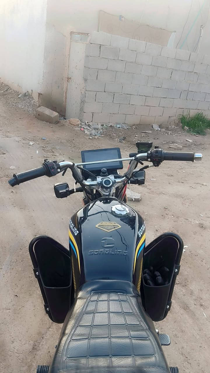 سلام عليكم مكلف بل نشر دراجه 26دراجه عله وضع لشركه دراجه حلوه مرتبه مكانه صويره سعر الدراجه 850وبيه مجال للطيبين وهاذه رقم راعيه ***********لي يريده بي خير ودلل
