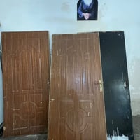 اسلام عليكم ثلاث ابواب صاج خشب قوي مع جرجوبة واحدة كلهن ب120 المكان بغ...