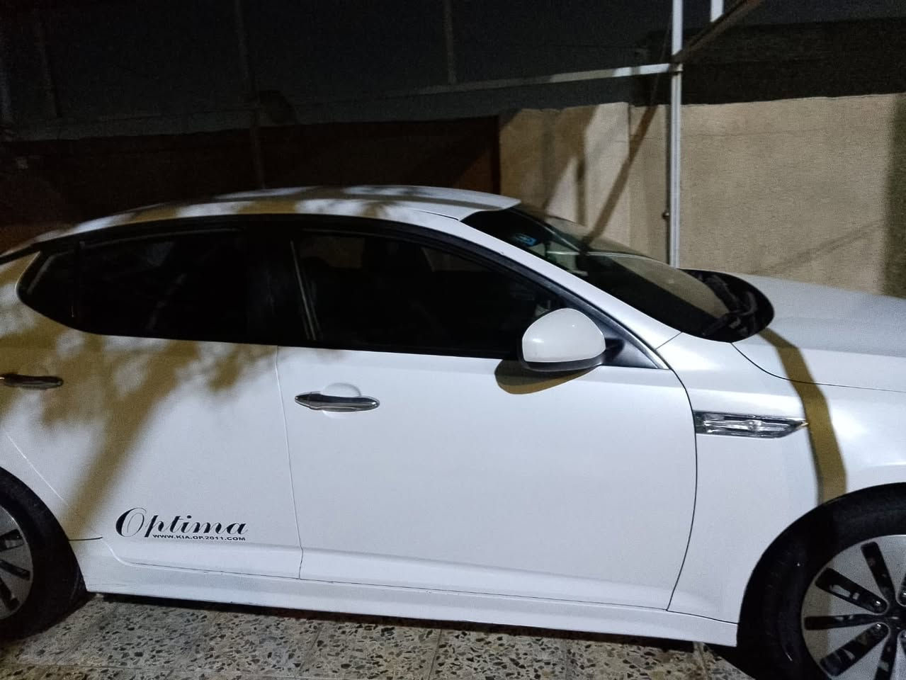 كيا وابتما 2011 مكينه
2000
رقمهم بغداد بسمي سنويه 29
سياره بيه 4 قطع صبغ 
محرك وكير بلادي
ماشي 226
مكان بغداد حي ور سبع قصور 
***********
