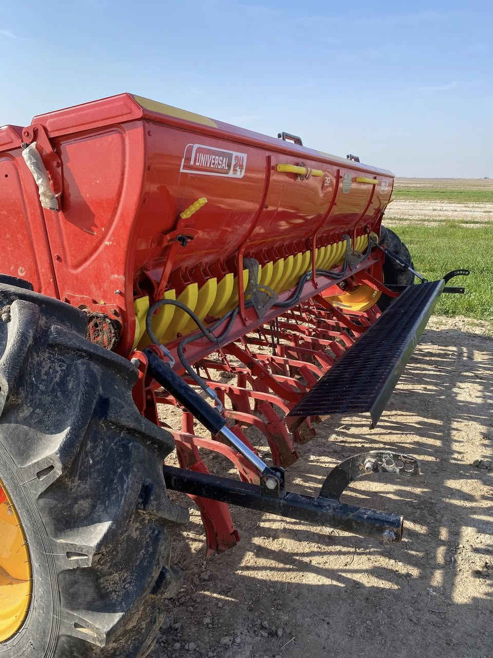 سلام عليكم لبيع شاتوله 
مكفوله كفاله عامه 
نضافه 100/100 
موديل (٢٤)
الحجم (٢٤)

*********** 
 ***********
