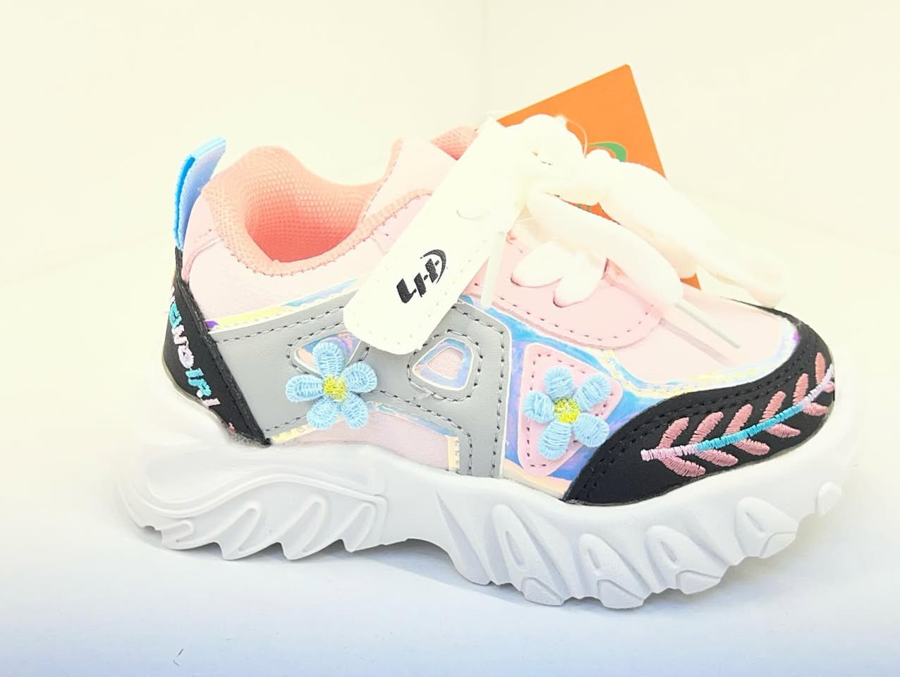 تران شوزي بناتي موديل أوروبي 2026 🌸🇪🇺
موديل جديد وأنيق مناسب للبنات، خفيف جداً وكأنّه وزن صفر 😍👌

✅ المواصفات:
👟 قياسات: من 21 إلى 26
🎨 متوفر بـ 3 ألوان مختلفة
💎 تصميم أوروبي حديث
🪶 وزن خفيف جداً ومريح للمشي

📍 العنوان: واسط / كوت / شارع الأطباء / قرب د. علي ياسر
🚚 متوفر توصيل لجميع محافظات العراق


**إذا كنت صاحب هذا الإعلان وتريد حذفه لأي سبب، رجاءا أرسل رسالة إلى الدعم الفني**