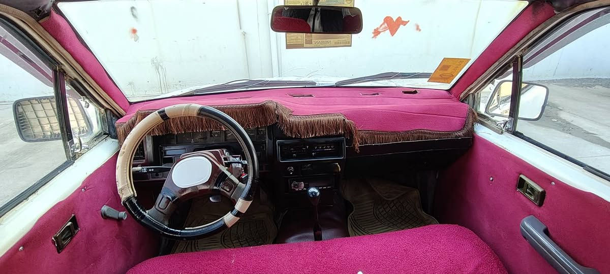 سڵاو   پیکاب نیسان دەبڵ ئەکسل گێڕو مەکینەی 2002  کارەبای گشت گیانی ئیش دەکات گەرمی ئیش دەکات تەقەو ڕەقەی نییە ناو سور مەسروفی هیچ نییەبەشەرتی گێرو مەکینەو ئەکسل ماشەڵا تابڵێیت بەهه ڵمەتە علوجە  گۆرینۆو قیستم نییە بەس فرۆشتن شوێن هه ڵەبجەی تازە  سعر 22 گەڵاو تۆزێ مەجال  
*********** ڤایبەری لەسەرە دار بنديهكان, السليمانية
