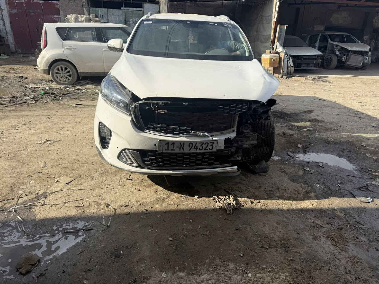 سورنتو خليجي موديل 20رقم بغداد تحويل سيارة فول مواصفات بصمة جلد اربع كامرات 7راكب 3قطع تبريد6سلندرسايد بريك بصمه وبعد بيه مواصفات سيارة صار بيه حادث ابيعه على حادثه كير مكينه شاصي مكفول حادثه موضح بصوره اعتذر من المراوس سابقن كفالة عامه مكانه سيارة بغداد جسر ديالى ***********
