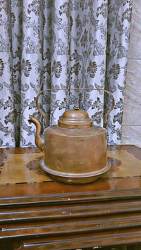 قوري للبيع حجم كبير نحاس مختوم 07765174306