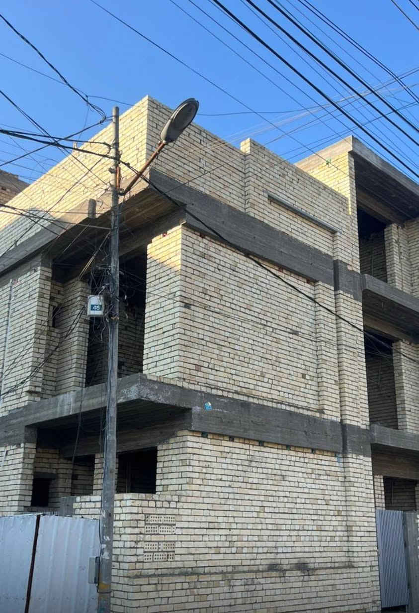 🔨 حوّل حلمك إلى واقع مع [ مكتب اليوسف للبناء والمقاولات العامة ] بادارة وإشراف مهندسين اختصاص
من الفكرة الأولى إلى التسليم النهائي، 
نرافقك بخبرة وكفاءة لضمان تنفيذ مشروعك بأفضل جودة وفي الوقت المحدد.
وباسعار تنافسية تسليم مفتاح
تبدأ من ال 450 الف ولغاية ال 700 الف وبحسب المواصفات لكل عرض 
اما بالنسبة للهيكل عظم طابوق اصفر سعر المتر ذرعة سقف هو 190 الف
وللطابوق الأحمر سعر المتر 225 الف

🏠 بناء منازل وفلل  
🏢 تنفيذ المشاريع التجارية  
🎨 تشطيبات عصرية وفاخرة  
🛠️ أعمال صيانة وترميم

📍 تنفيذ احترافي ... جودة تدوم.

📞 تواصل معنا الآن: [ ***********  _  *********** ]
المنصور شارع ١٤ رمضان مقابل مطعم ومشويات الو مصطفى داخل الفرع
https://maps.app.goo.gl/2WX91JQsTfdcGsj7A?g_st=aw

#مكتب_مقاولات #بناء_وتشييد #تشطيبات #هندسة_مدنية
🔨 حوّل حلمك إلى واقع مع [ مكتب اليوسف للبناء والمقاولات العامة ] بادارة وإشراف مهندسين اختصاص
