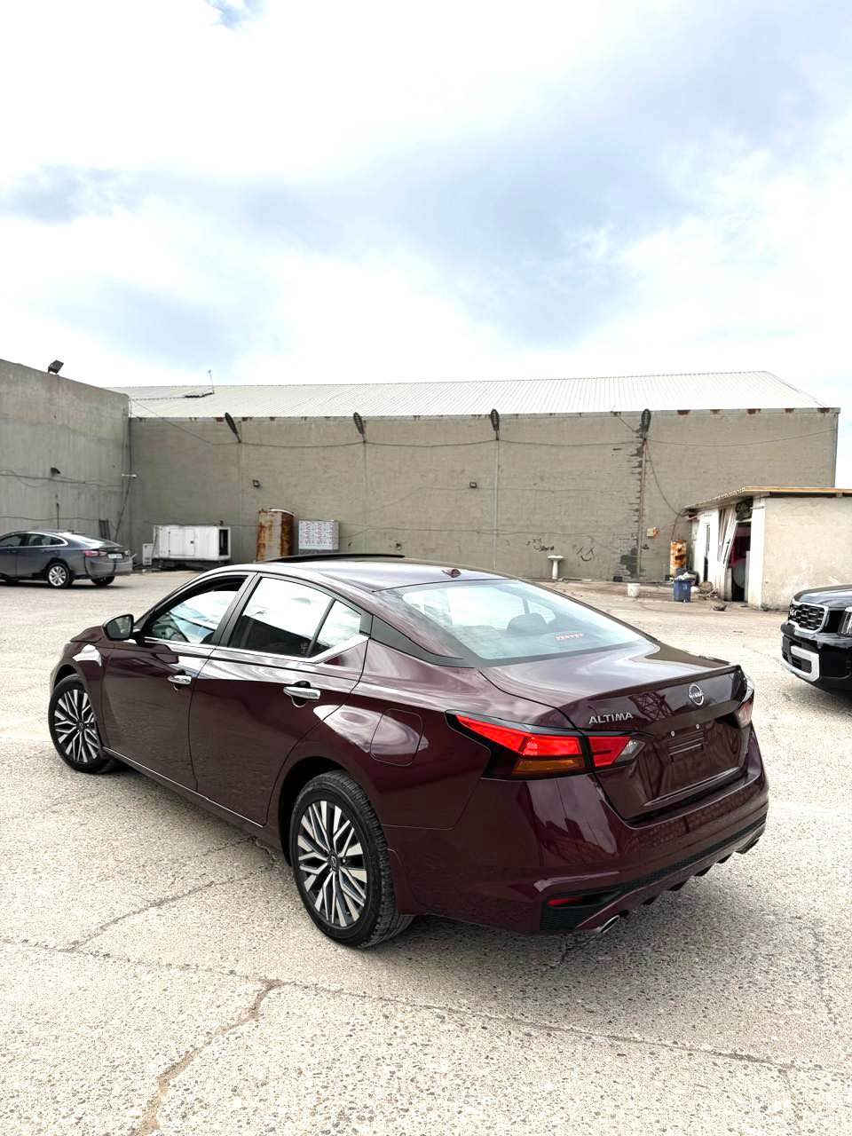 نيسان التيما - NISSAN ALTIMA ٢٠٢٤  
موديل 2024 SV

سيارة كلين  تايتل بدون حادث 

سعرر  168$  ورقة قفل🔐

سيارة كاتي يترقم شمالي 

*********** واتساب الكورك

مواصفات SV
بصمه 
فتحة (سلايت )
كشن هيتر
رادار خلفي 
رادار أمامي 
رادار جانبي 
كاميرا 
تحديد السرعة 
تحكم ستيرن 
ويل كروم 
لآيت زينو 
شاشه جبيرة لكزز  
ماشية 7 الف 
بي بعد أهوي مواصفات 
عنوان اربيل أربيل, العراق
