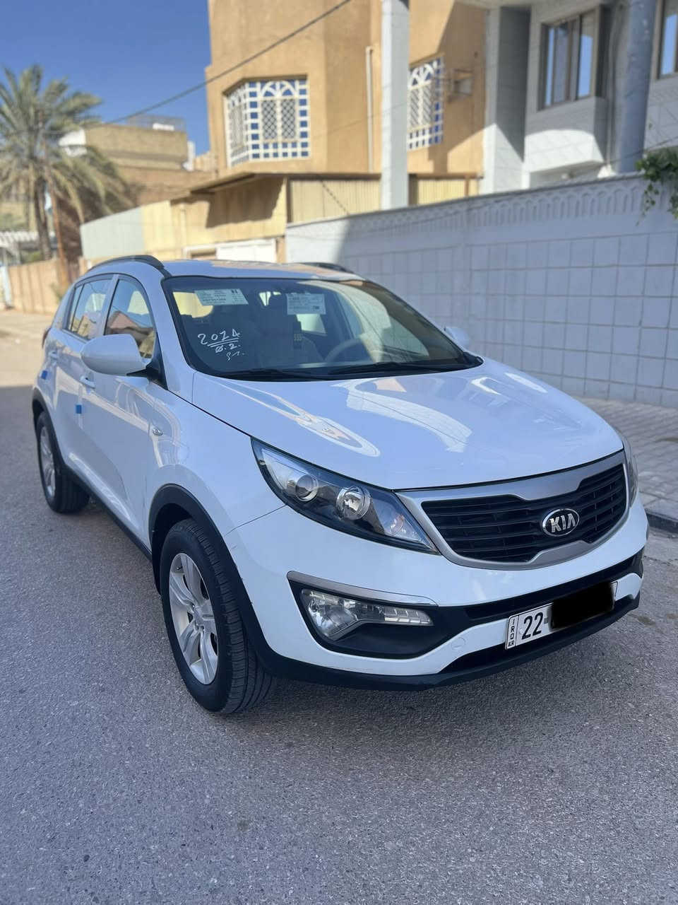 السلام عليكم
كيا سبورتج ٢٠١٤ خليجي رقم أربيل إنكليزي 
السياره جاهزه كير ومكينه وحداديه وتبريد وتخم تاير 
مكفوله من التبديل والضربه والبارد والصبغ بيها شبر صبغ اباب السايق فقط السياره حيل نظيفه 
تريد مداور تريد وكاله موجود 
السعر ١٤٨ وبيها مجال المكان النجف حي الفرات 
للاتصال ***********
