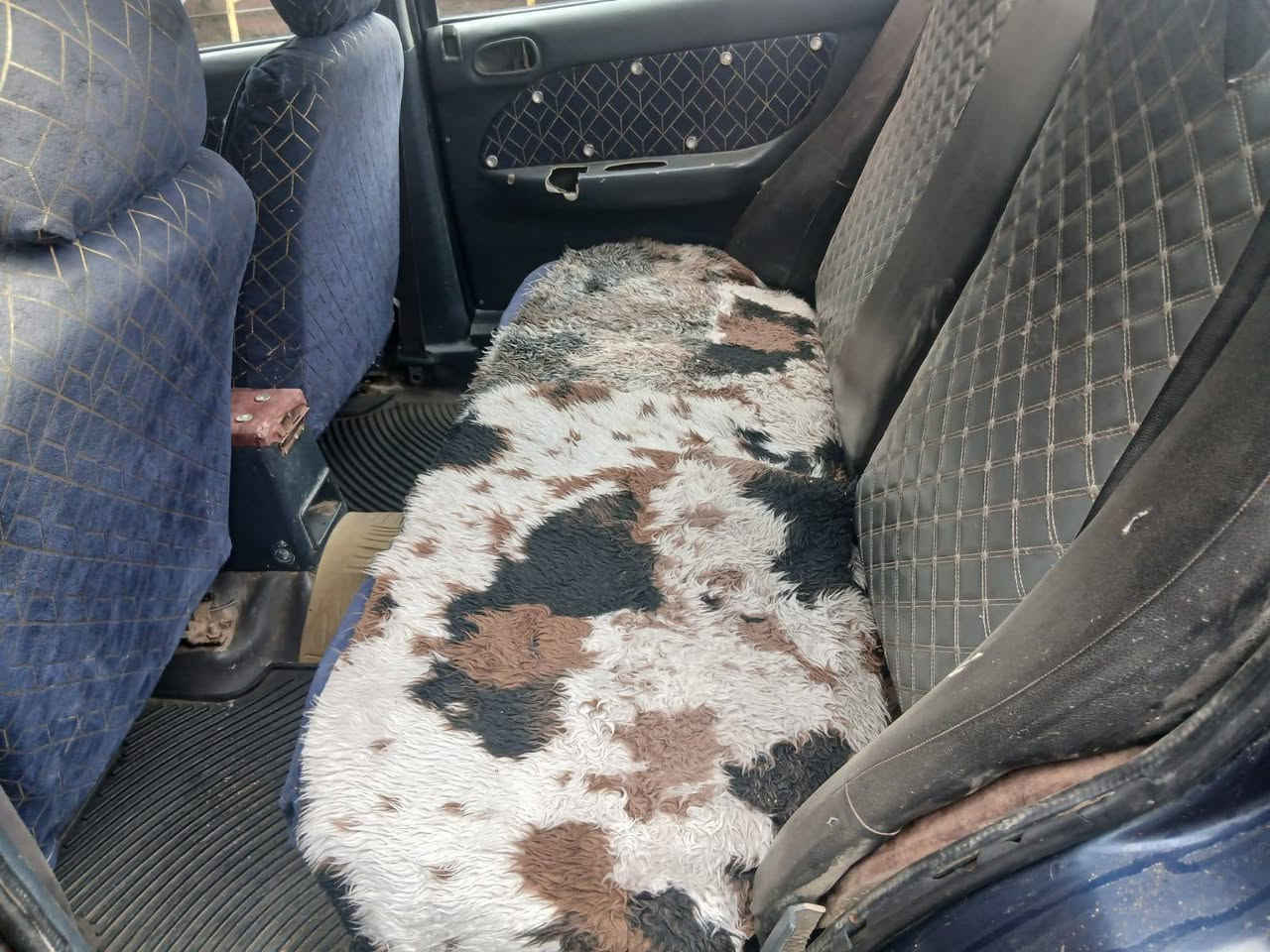 السلام عليكم للبيع سيفيه موديل 1993 كير عادي مكينه وكير كلش نضاف لاصرف ولابخار كهربائيات شغاله صدر امامي خلفي جديد السياره بلاديه بدون صبغ فقط الجامرلغات الخلفيه مصبوغه الباقي كفاله تخم تاير تخم ويل كب السياره معايزه شي رقم ديالى سنويه 2029 السعر 27 وبيهه مجال مكاني ديالى بعقوبه 
الاستفسار ‏‪***********‬‏
