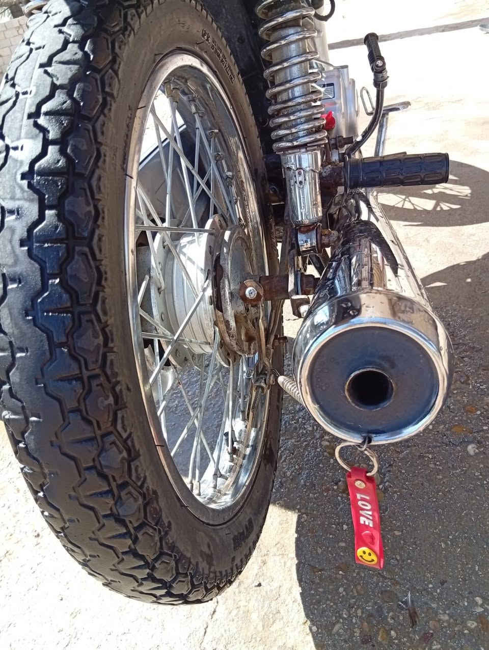 عمي سلام عليكم شلامجه 24  شاصي 24 ما مفتوح بيه برغي دراجه خيرر من الله شلعه ومعدل وفولل البيع او مراوس السعرر 525 وبيه مجال حك الجيه


**إذا كنت صاحب هذا الإعلان وتريد حذفه لأي سبب، رجاءا أرسل رسالة إلى الدعم الفني**