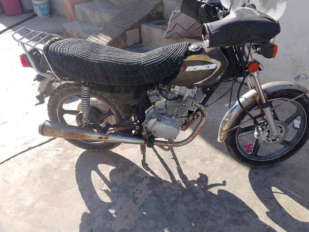 دراجة للبيع مكز 5كير اي عيب مابي سعر ٥٠٠ بي مجال
مكان خانقين  رقم ***********
