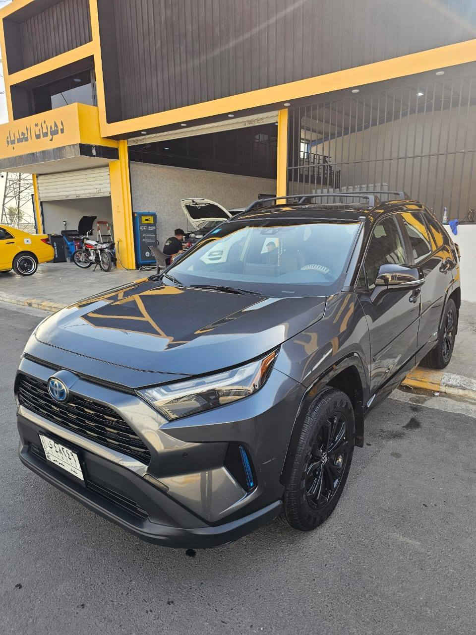 سلام عليكم
تويوتا راف 4
موديل 2022
السيارة هايبرد بنزين
فول مفول
للبيع  او مرواس بيكم رقم شمالي الي عندو يجي خاص او اتصال على رقم
***********
***********
