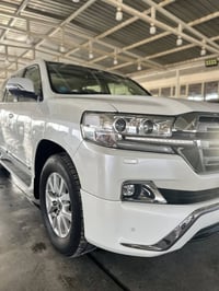 لاندكروز موديل 17 بريم اصل ام الشاحنه الباب الاول . مكفوله كفاله عامه ...