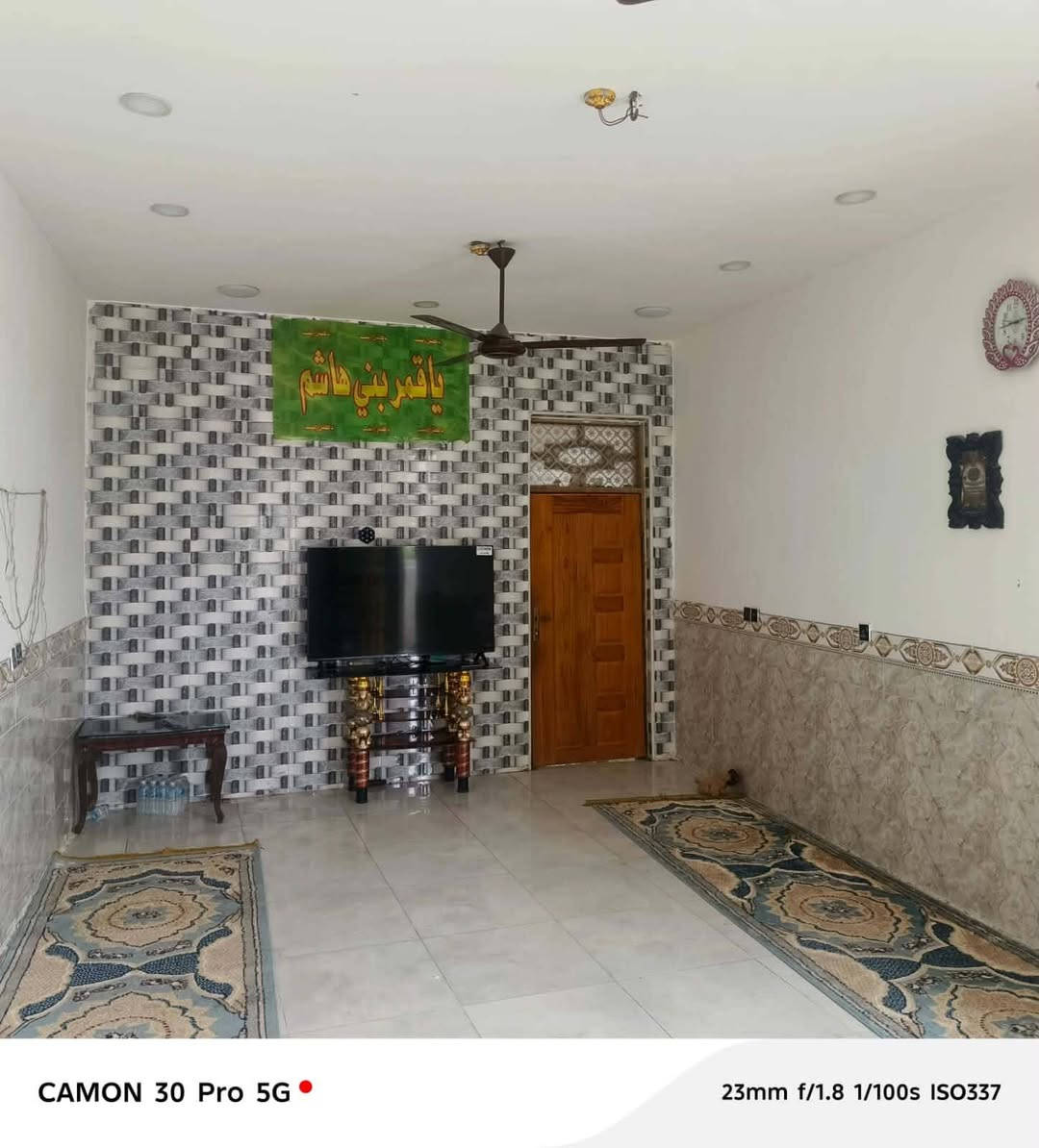 🔷🥰دار سكن للبيع مساحه 220م حي الحكيم نزلت بيت زرزور قريب عله المدرسه
🔷🔷🥰يتكون من غرفتين وصاله ومطبخ واستقبال وكراج وصحيات داخليه وخارجيه 
🔷🥰مرقم من قبل البلديه طابو 25.      
🥰💸 السعر60وقابل لتفاوض 
للاستفسار *********** اتصال وواتساب
