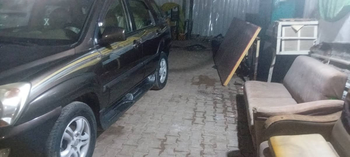 سلام عليكم سياره لبيع نضيفه وجديه مكفول ما عده جاملغ الخلفي مال امريكه السعر ه ٨٥ رقم بغداد دولي رقم الهاتف *********** بغداد رصافه
