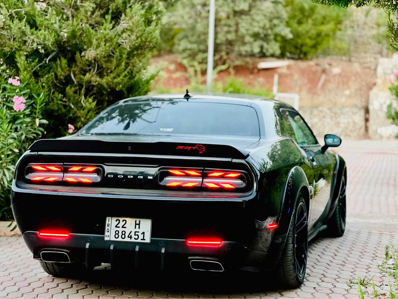 جالنجر ٢٠٢١ SRT
قطعتين ونص صبغ 
ماشية ٥٧٠٠٠ 
موصفات  وسط
***********
السعر235 ورقة و بي مجال كركوك, العراق
