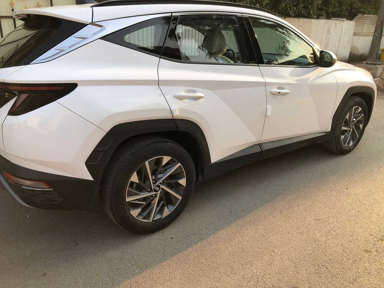 من رخصة الادمن المحترم
توسان خليجي ٢٠٢٤ فوول مواصفات عدى الفتحة السيارة ماشية (((((   ٢١  )))) الف حقيقي على ايدي السيارة  ⚫️وبأسمي ⚫️استلام شركة  ومكفولة لا صبغ ولا بارد ولا فتح ولا حالوب ولا مكينة مفتوحة ولا كير  مفتوح بوضعية الشركة وامانة الله دهن كله شركة وبانزين محسن
السعر💲💲💲🔴 ٢٢٠ وبي مجال بسيط تايرات الشركة بيها بعدها وجدد وسبيو الشركة والكتلوكات على وضع الشركة 
ساس امامي وخلفي ⚫️حساس ⚫️منحدرات⚫️مانع انزلاق ⚫️ شاشة كبيرة وشاشة اعطال وتدعم الكار بلي ⚫️جام يصعد بالبصمة من الخارج⚫️بصمة تشغيل وبصمة ابواب ⚫️ارضية مغلفة جلد ⚫️ ٤ وضعيات قيادة ⚫️هند بريك بصمة ⚫️ تبريد قطعتين ⚫️وشاحن واير اس تلفون ⚫️لايتات امام زنون بالكامل ودوار مع الاستدارة وبك لايت لد وبعد بيها مواصفات مكاني بغداد شارع المغرب
🟢🟢***********
