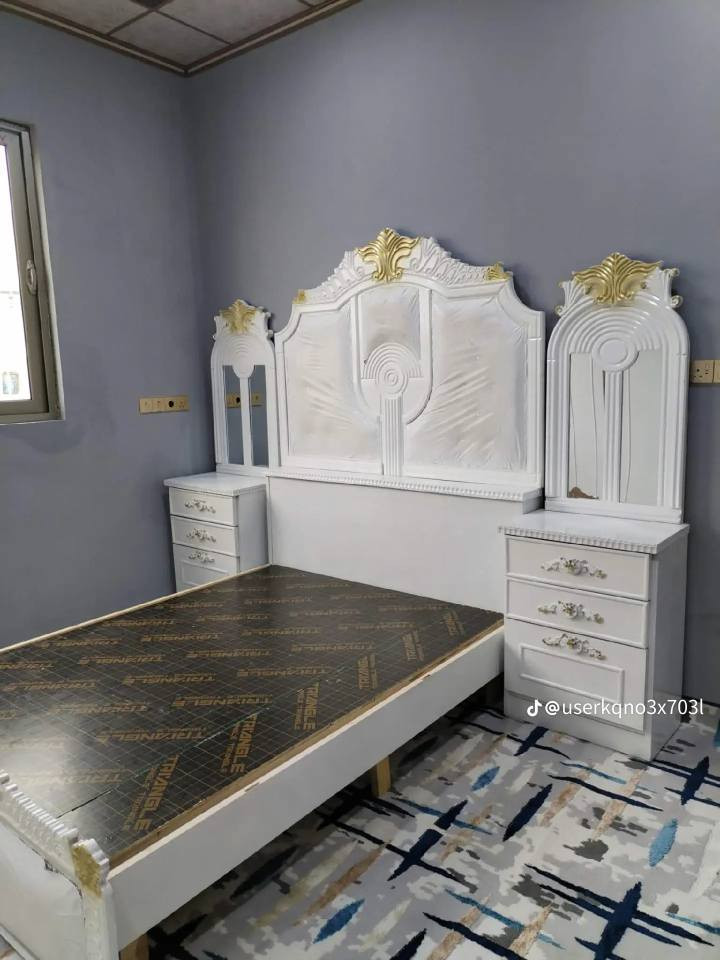 عرض خاص وحصري من 
#معرض_تاج_الملوك_للاثاث 
غرفة فصال تركي والشغل عراقي  5ابواب ملحق خشب صاج 5ملم  صبغ حراري درجة أولى يدات زان نقش سي ان سي حسب الطلب 
لمعرفة المزيد حول أسعار وميزات العروض الاتصال 
*********** موصل, نينوى
